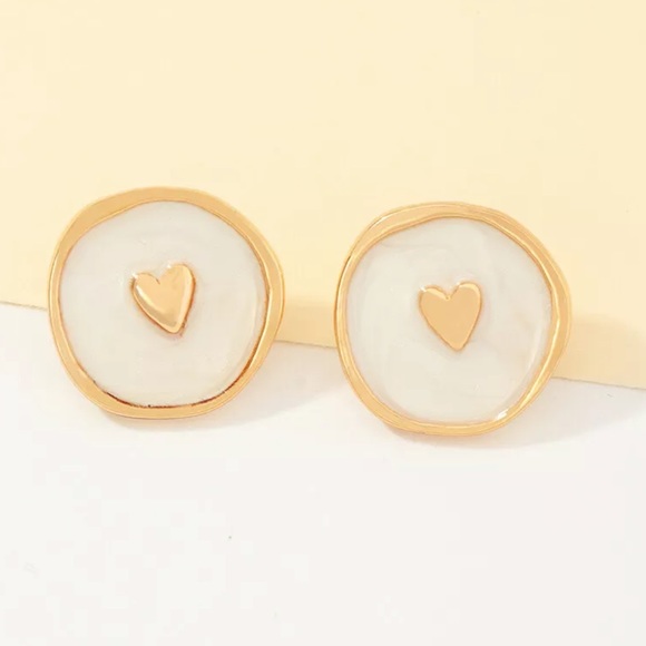 Heart Oil Ear Studs. New!!! - Picture 1 of 2